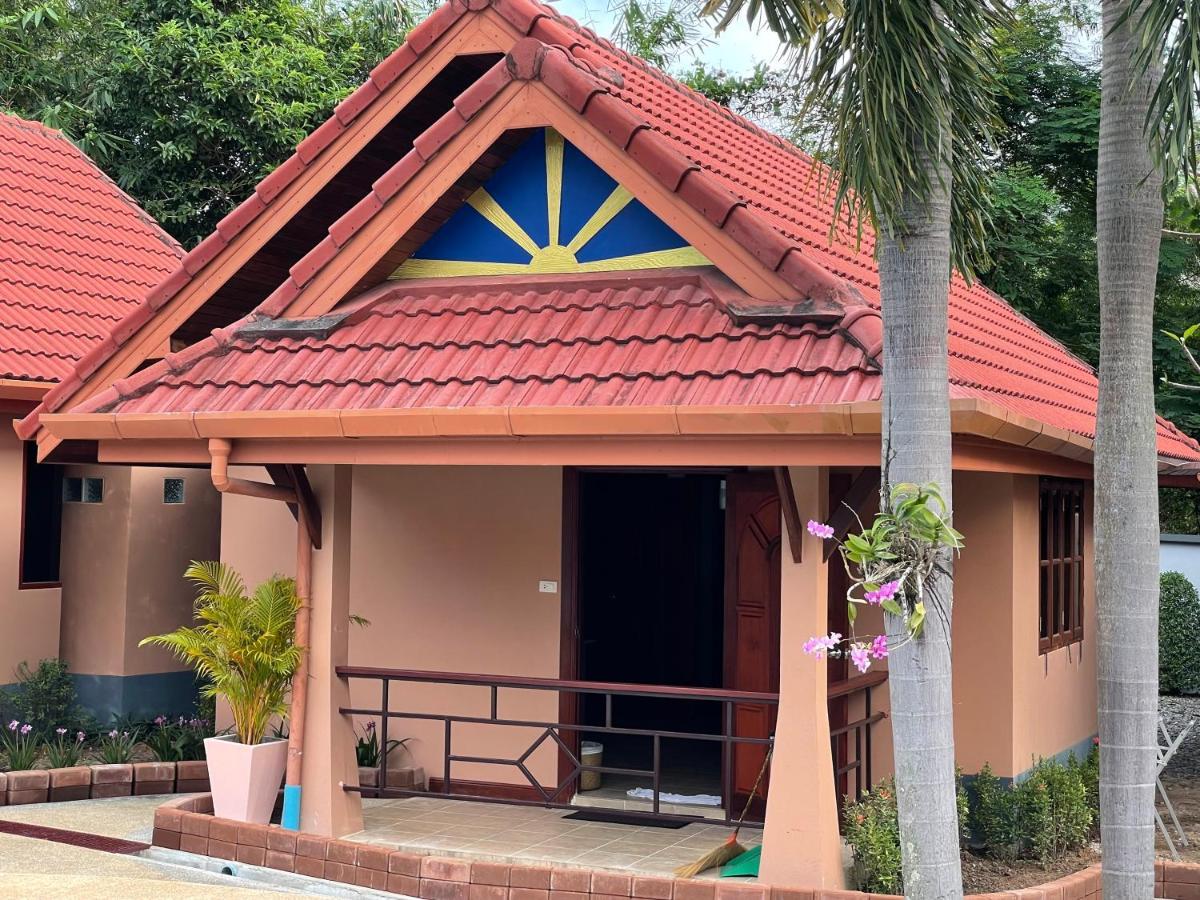 The Pace Phuket Boutique Resort Rawai エクステリア 写真