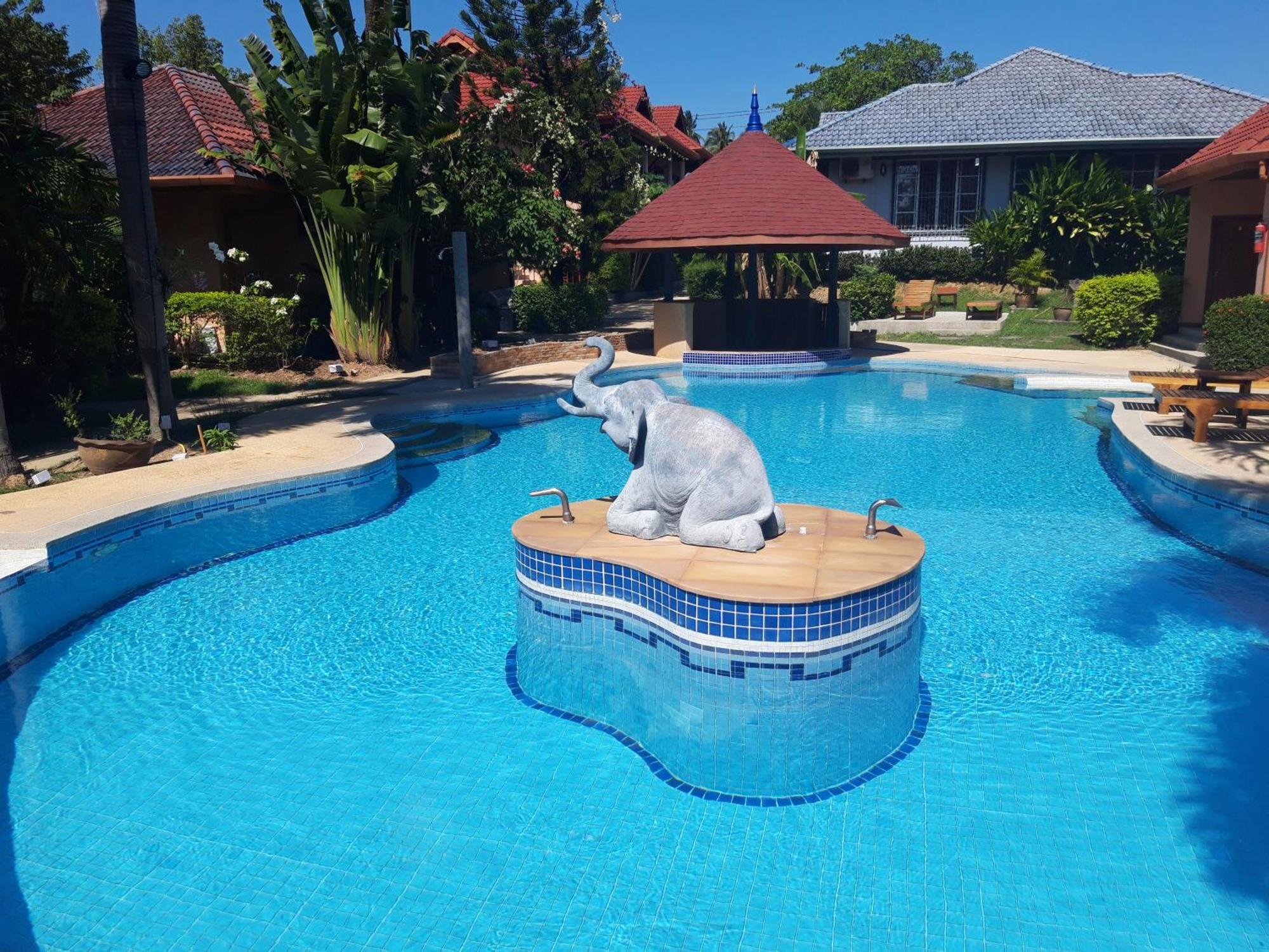 The Pace Phuket Boutique Resort Rawai エクステリア 写真